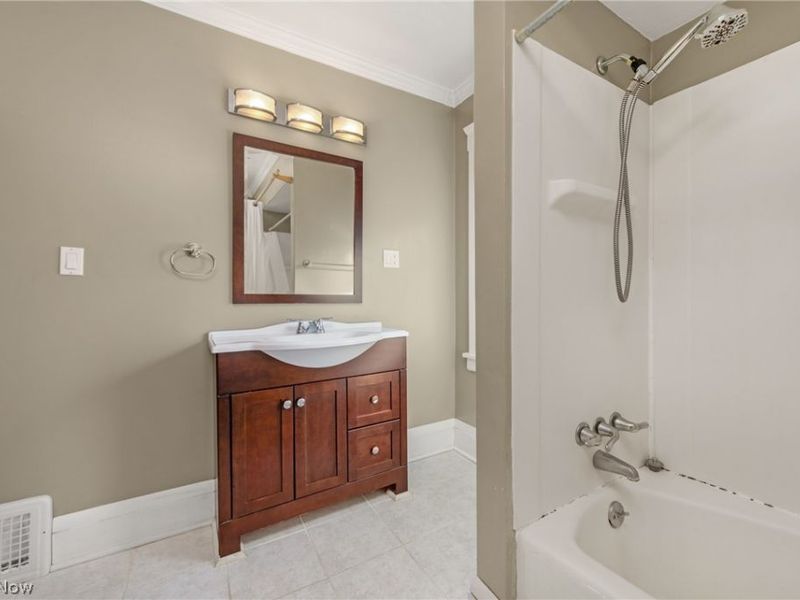 2032 Arthur Avenue, Lakewood, OH 44107 Photo 16