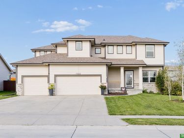 11612 S 110 Avenue, Papillion, NE 68046