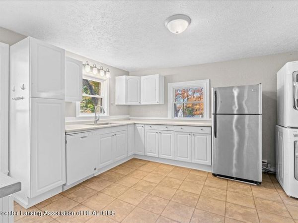 446 N Sheldon Street, Charlotte, MI 48813