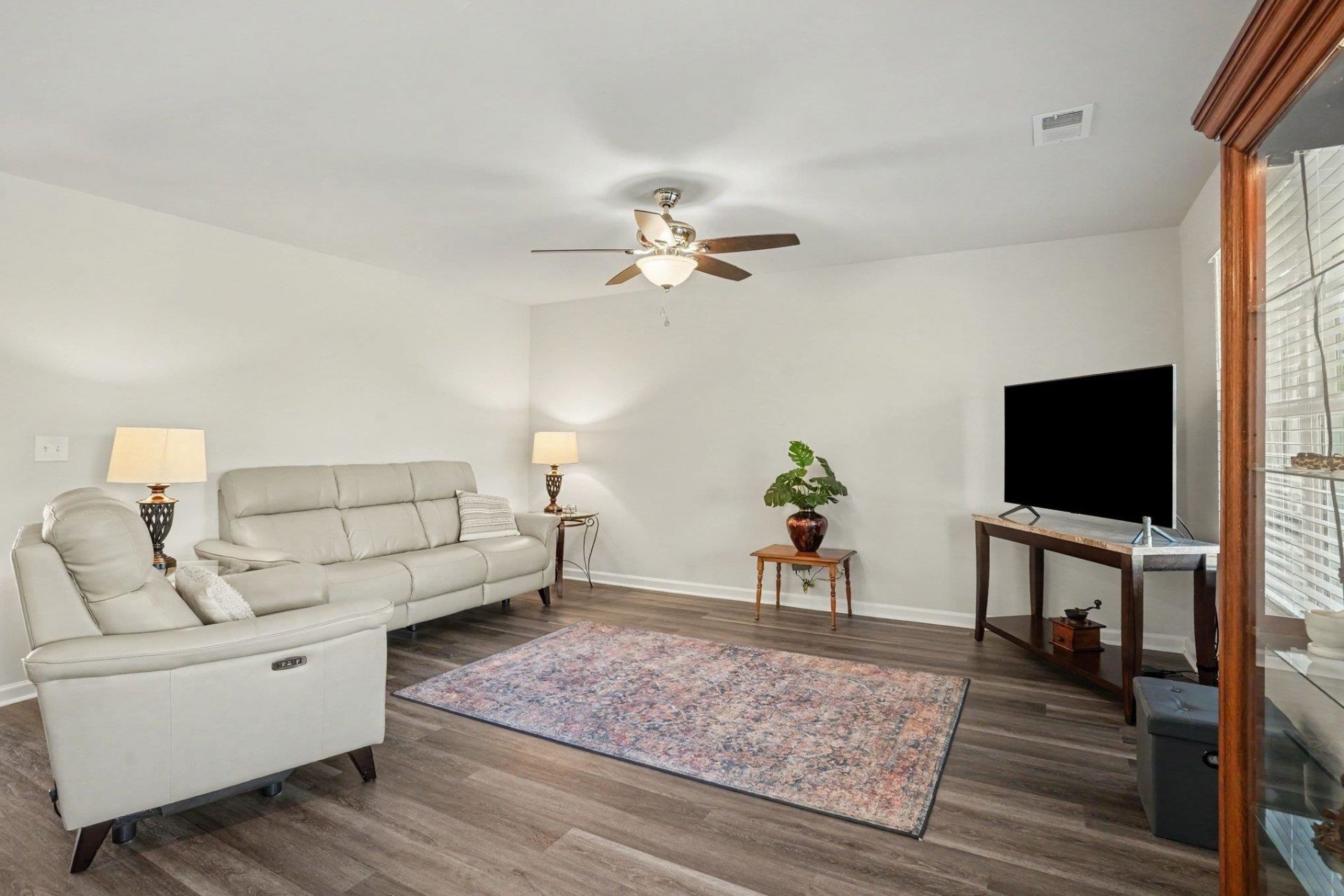 3481 Ashridge Way Photo 4