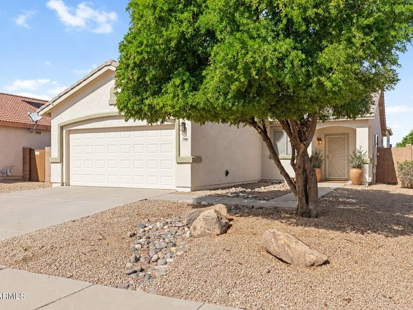 17040 W ABERDEEN Drive, Surprise, AZ 85374