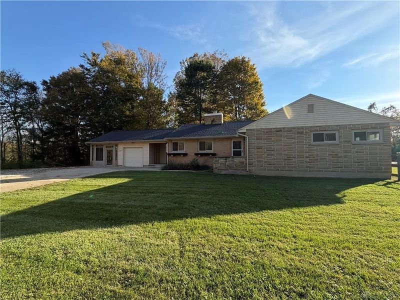 4477 E Centerville Road, Spring Valley Township, OH 45370 Photo 4