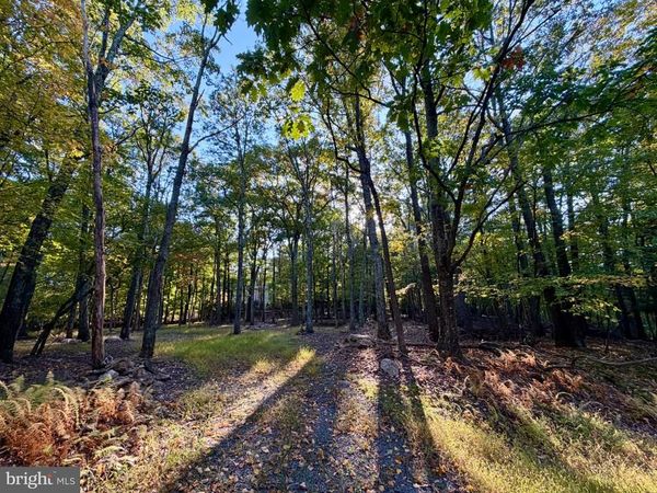 323 WHITE FACE CIRCLE , ZION GROVE, PA 17985
