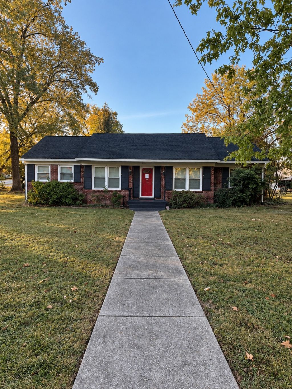 247 Fairway Dr, Nashville, TN 37214 Main Photo