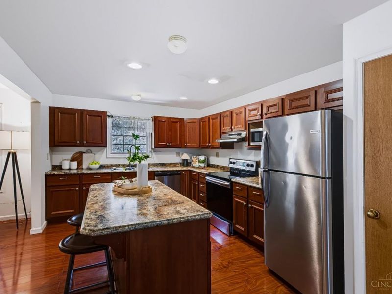 10228 Springbeauty Lane, Springfield Township, OH 45231 Photo 7