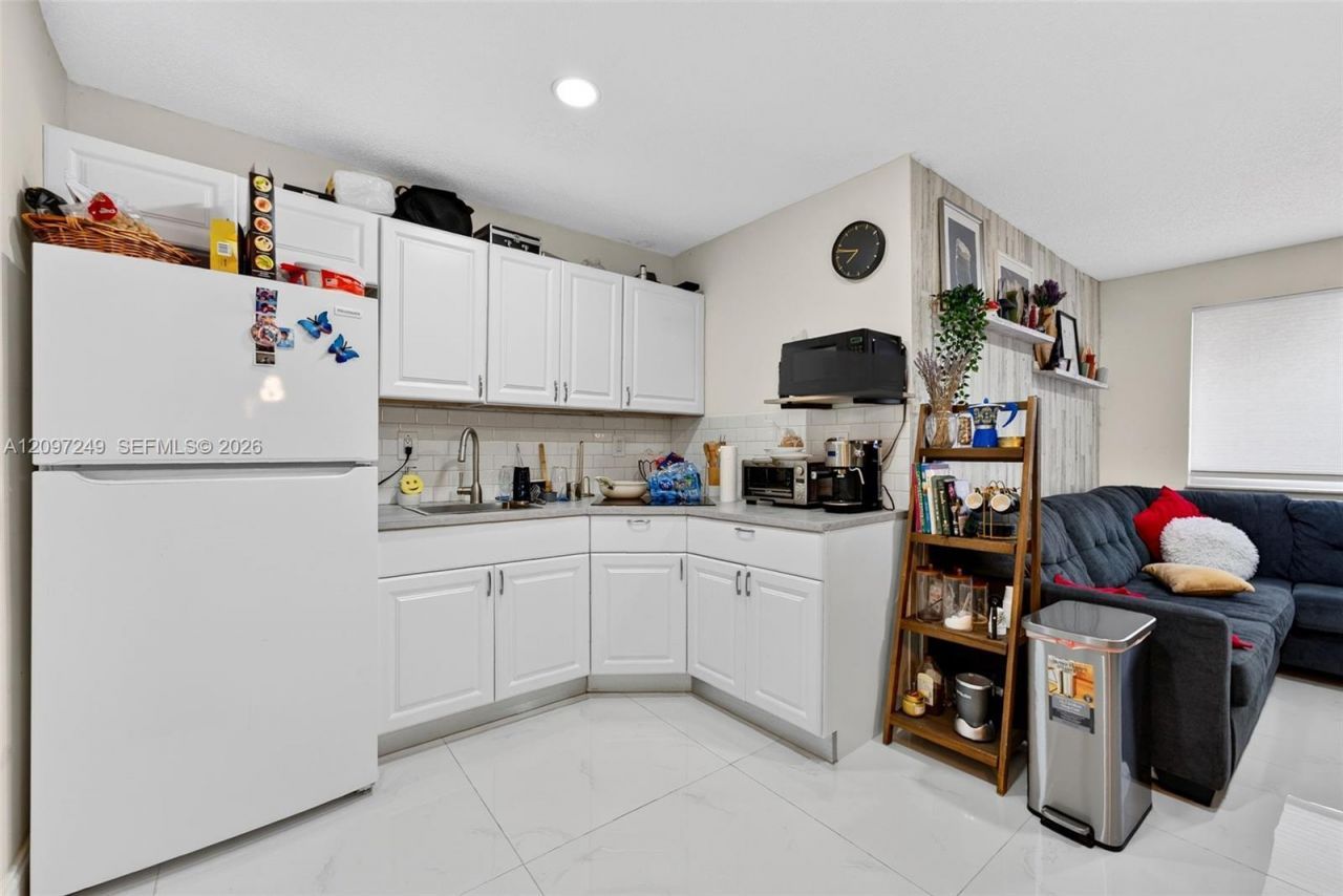2700 SW 96th Ave , Miami, FL 33165 Photo