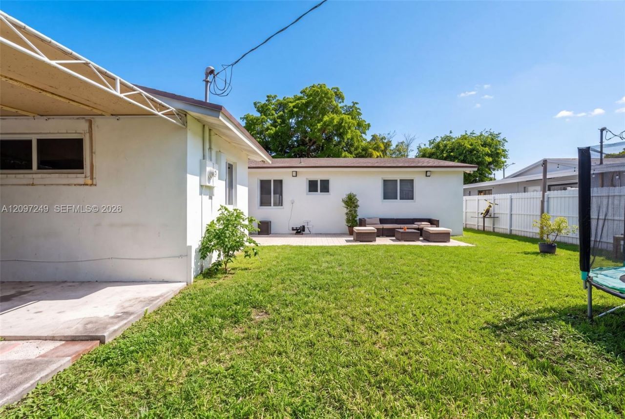 2700 SW 96th Ave , Miami, FL 33165 Photo