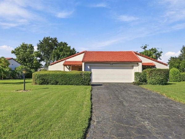 7232 LAS CASAS DRIVE , Unit 7232, SARASOTA, FL 34243