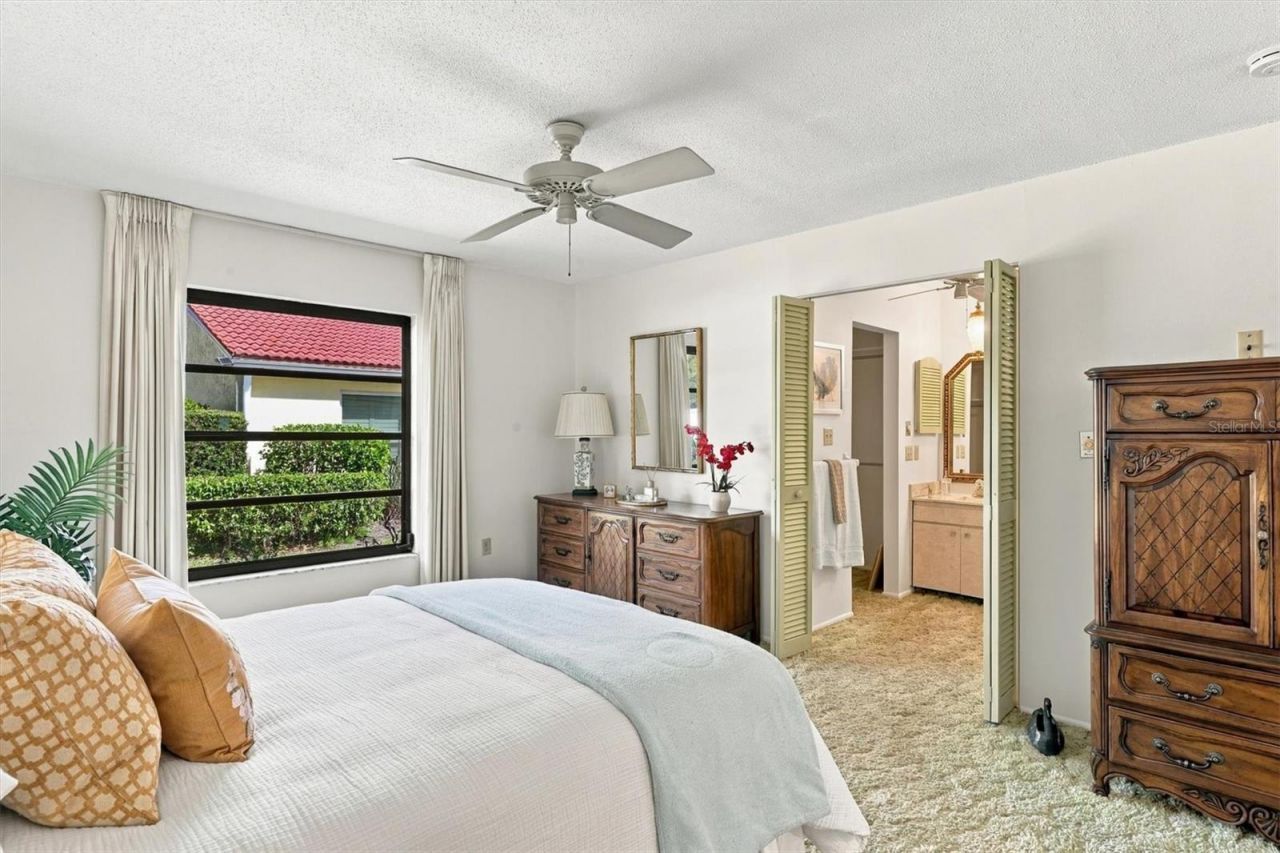 7232 Las Casas Drive , Unit 7232, Sarasota, FL 34243 Photo
