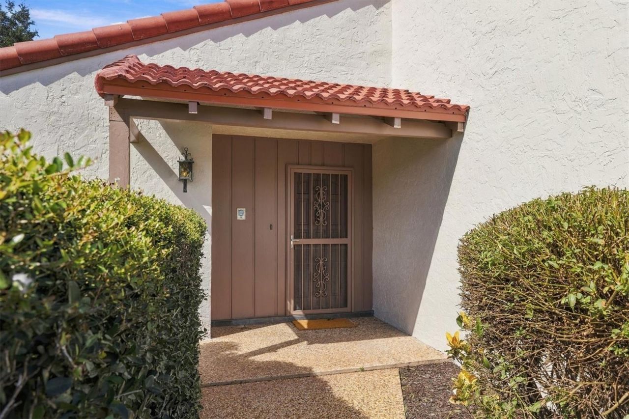 7232 Las Casas Drive , Unit 7232, Sarasota, FL 34243 Photo