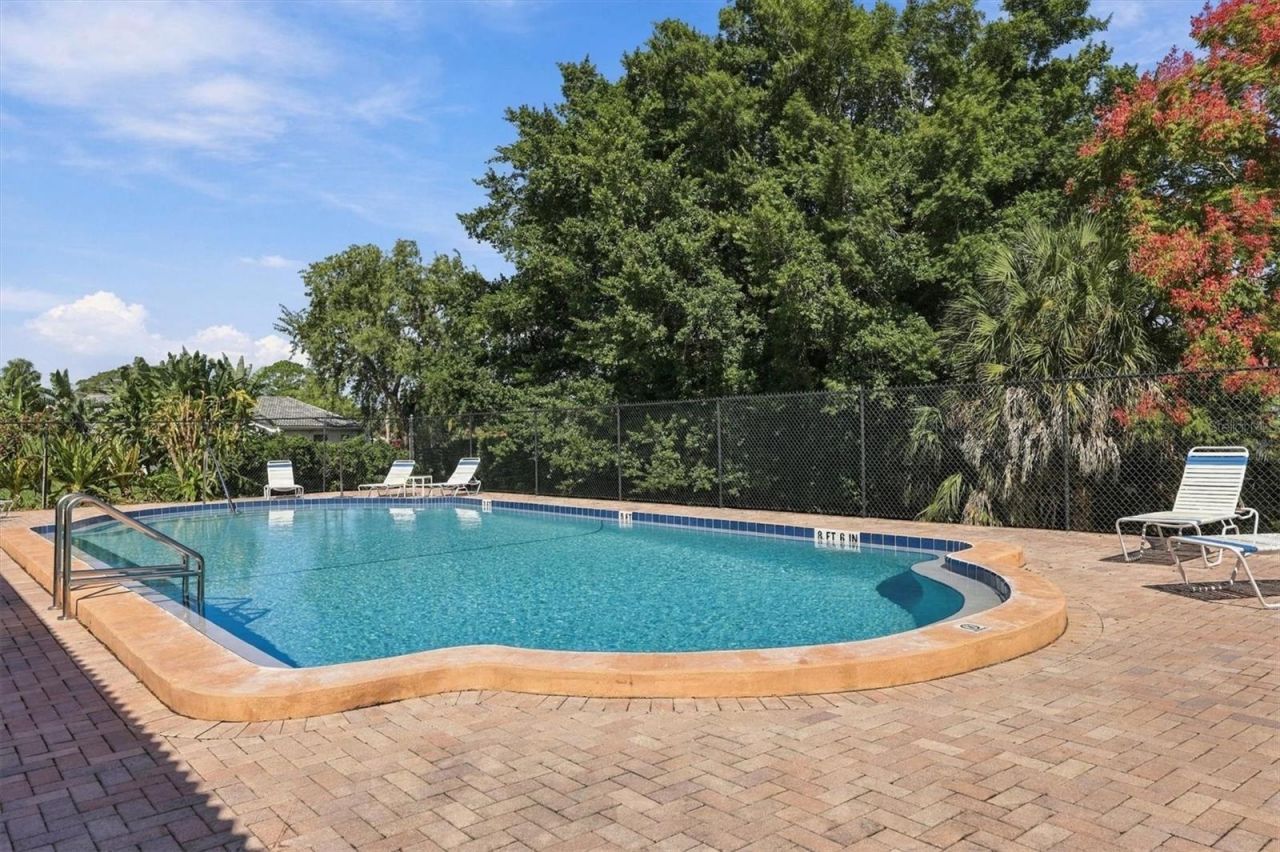 7232 Las Casas Drive , Unit 7232, Sarasota, FL 34243 Photo