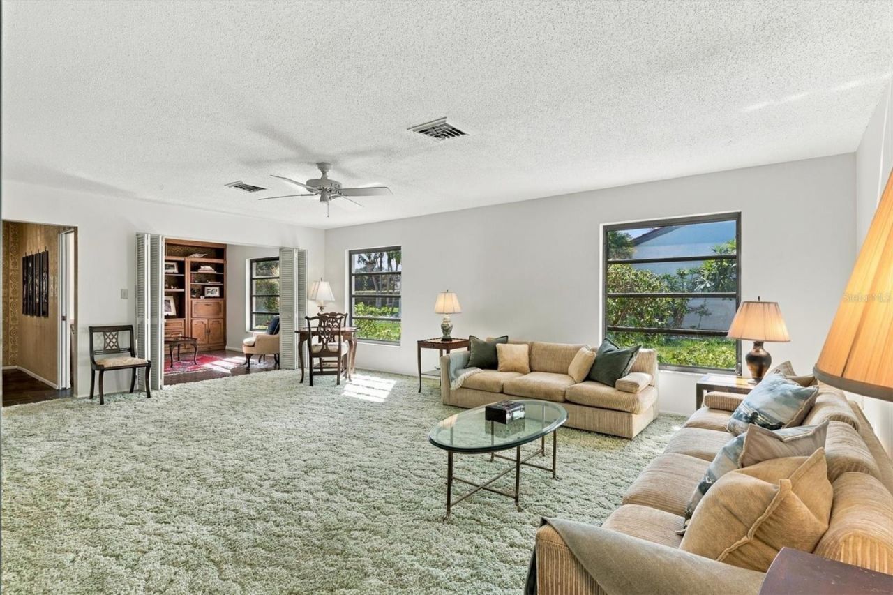 7232 Las Casas Drive , Unit 7232, Sarasota, FL 34243 Photo