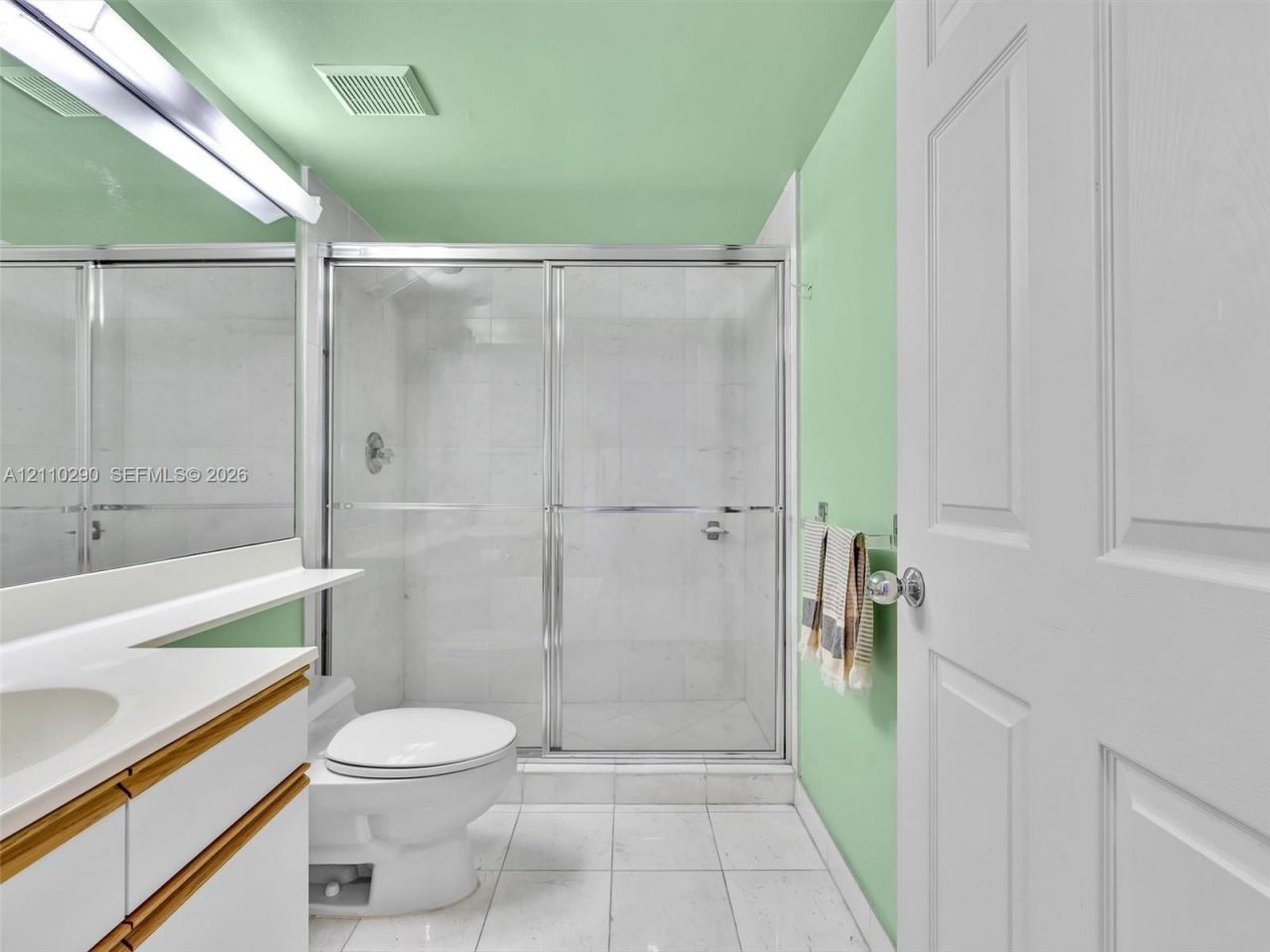 3530 Mystic Pointe Dr , Unit 303, Aventura, FL 33180 Photo