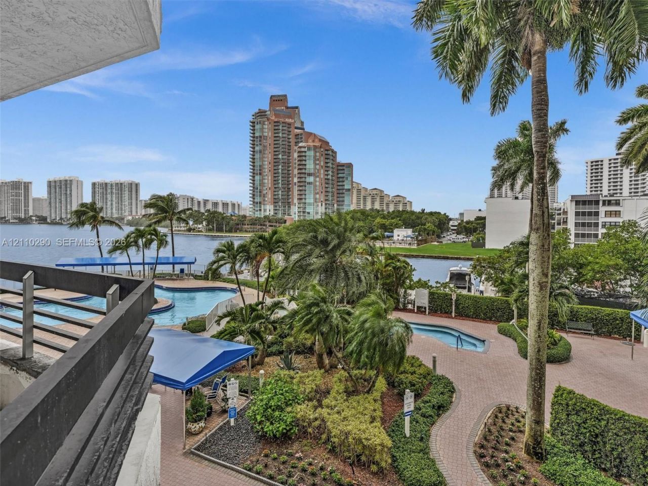 3530 Mystic Pointe Dr , Unit 303, Aventura, FL 33180 Photo