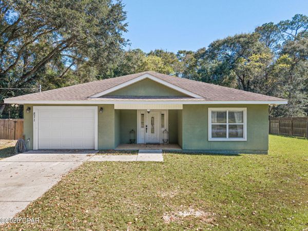 871 S 8th Street , Chipley, FL 32428