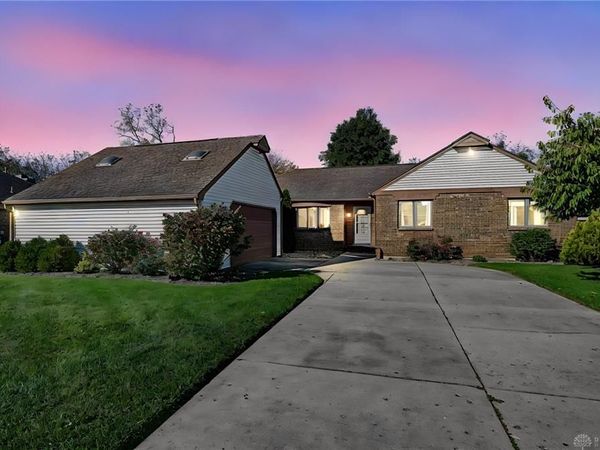 251 Overland Trail, Miamisburg, OH 45342