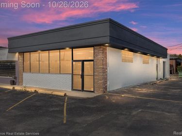 18703 E 10 Mile Road, Roseville, Mi 48066