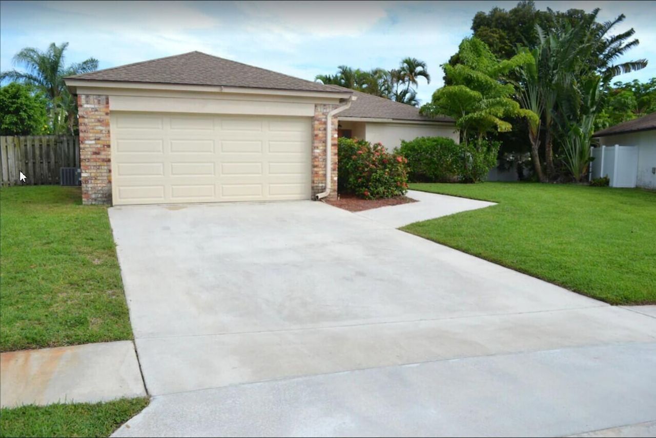 169 Arrowhead Circle, Jupiter, FL 33458 Photo