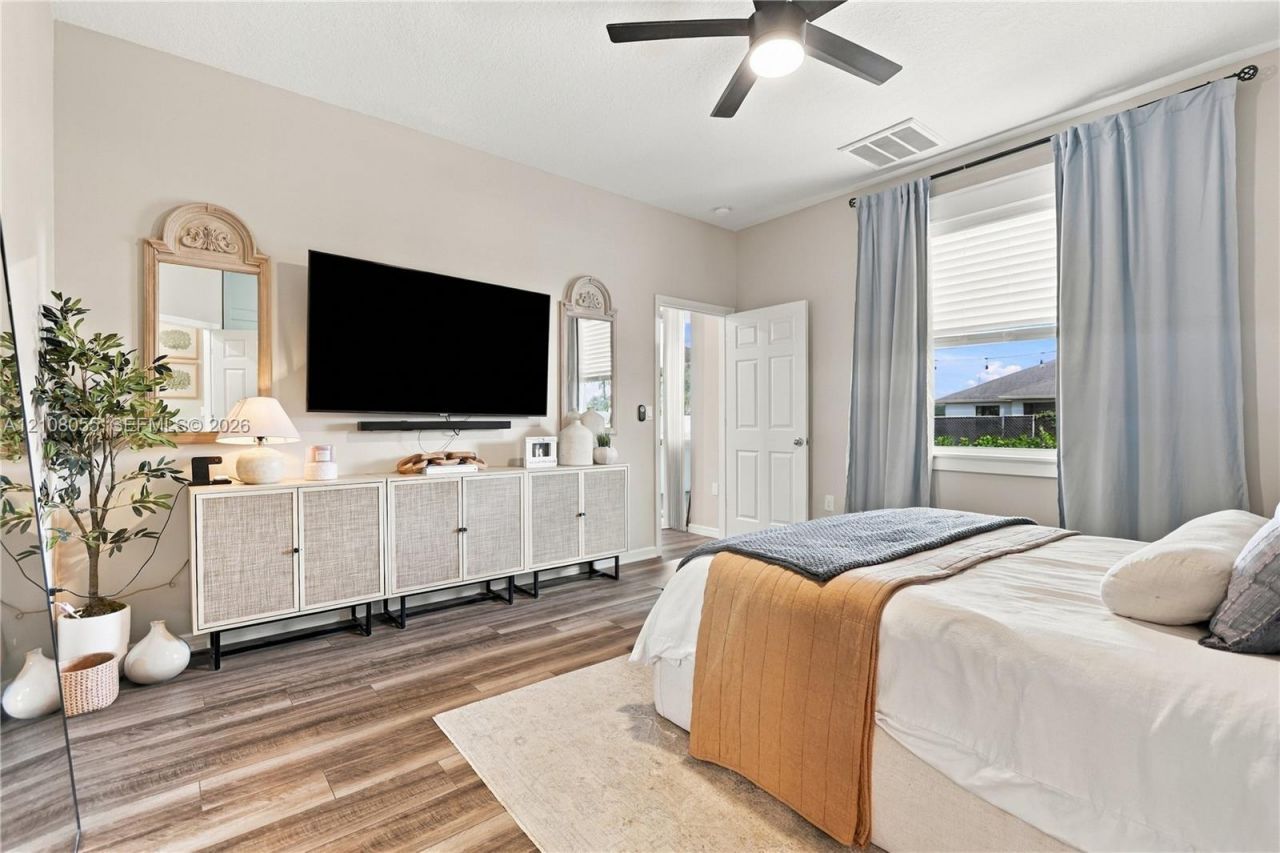 557 SW Lacroix Ave, Port Saint Lucie, FL 34953 Photo