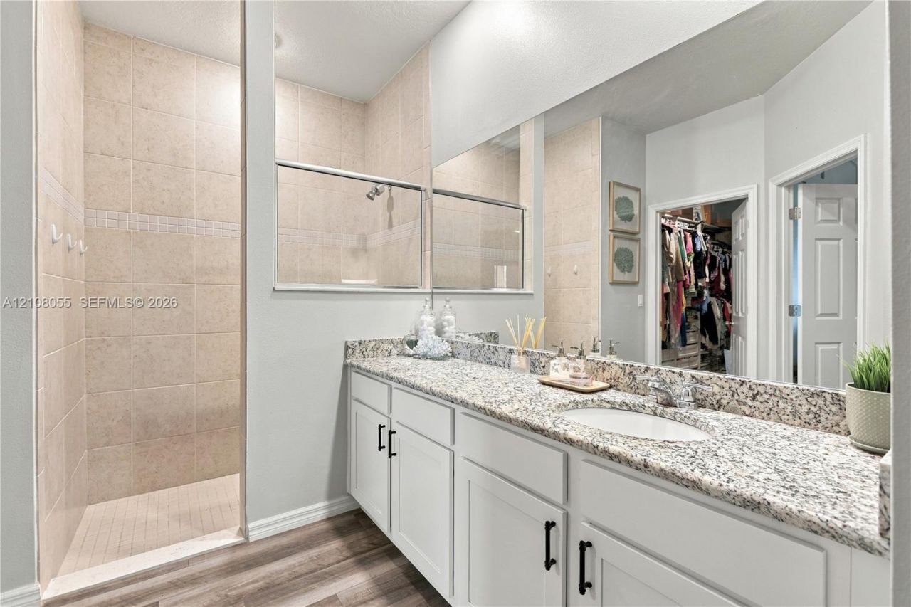 557 SW Lacroix Ave, Port Saint Lucie, FL 34953 Photo