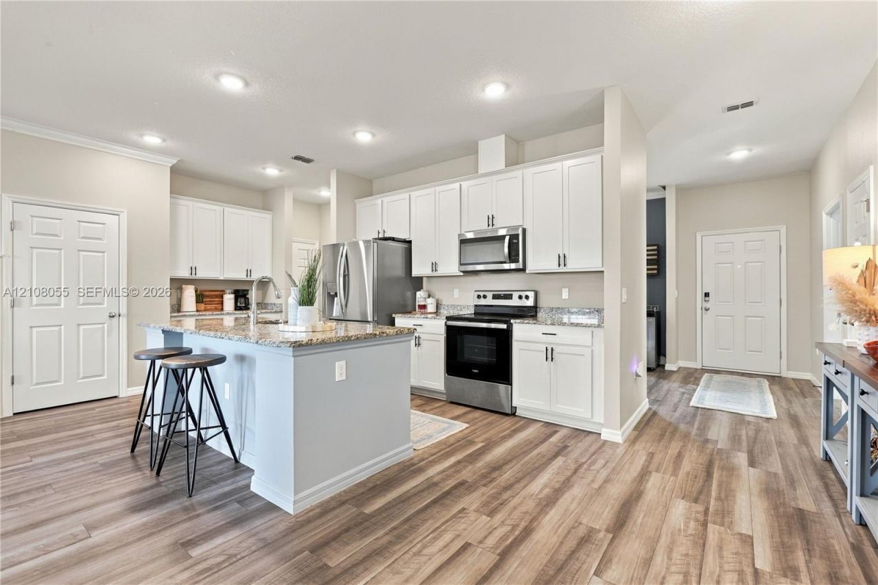 557 SW Lacroix Ave, Port Saint Lucie, FL 34953 Photo