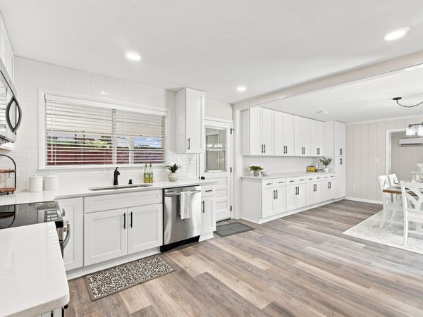 225 NW Bayou Woods Drive, Fort Walton Beach, FL 32548