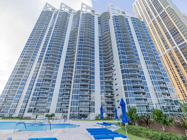 17555 COLLINS Avenue, Unit 2305, Sunny Isles Beach, FL 33160