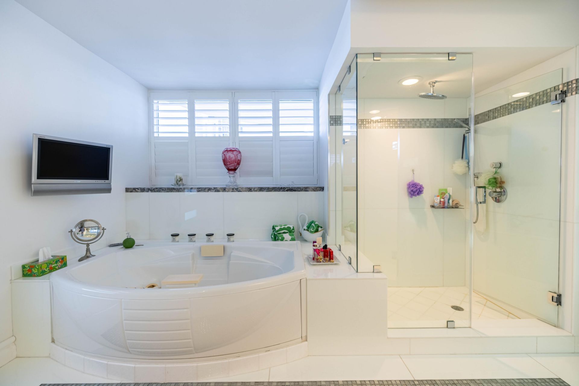 17555 Collins Avenue, Unit 2305, Sunny Isles Beach, FL 33160 Photo