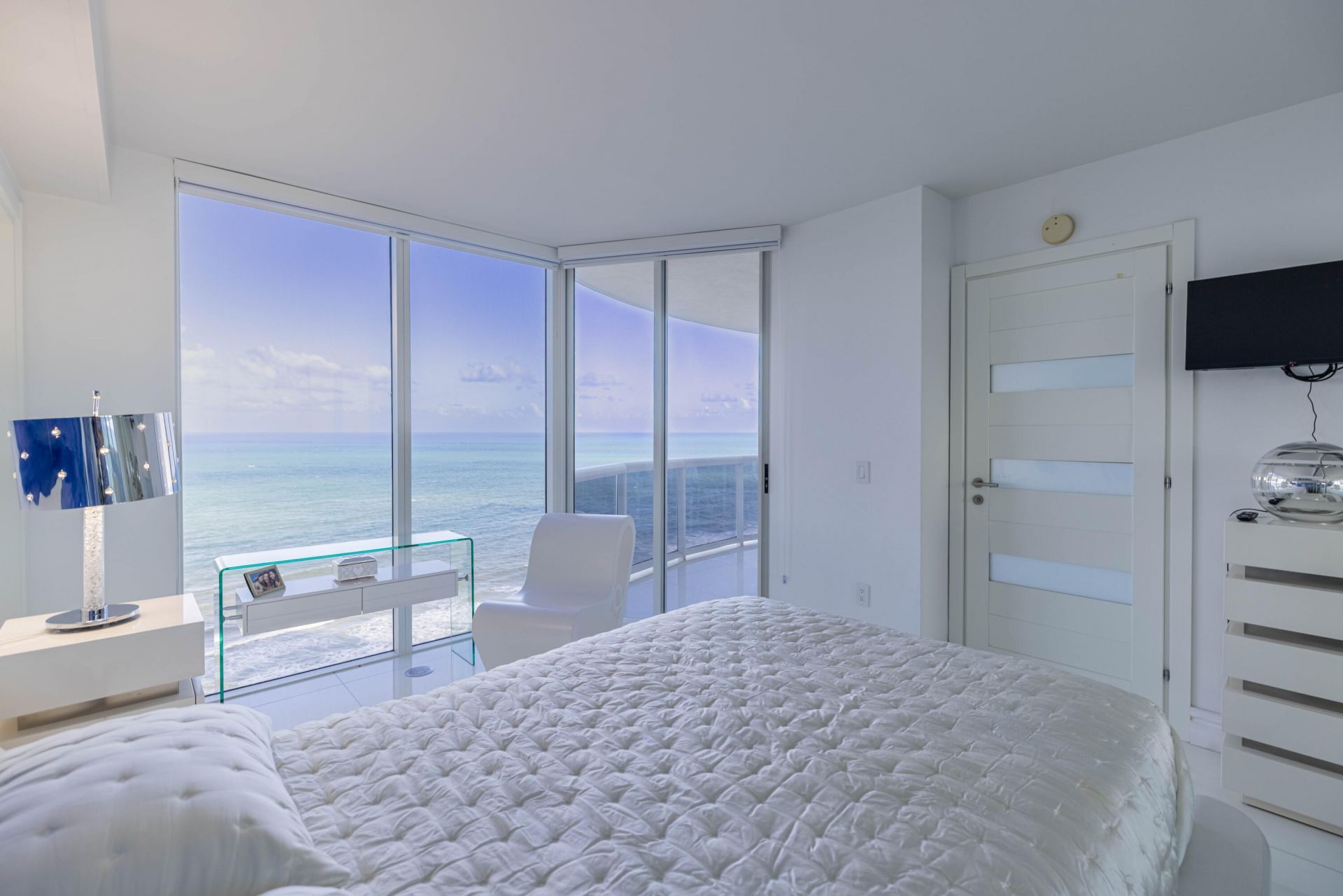 17555 Collins Avenue, Unit 2305, Sunny Isles Beach, FL 33160 Photo