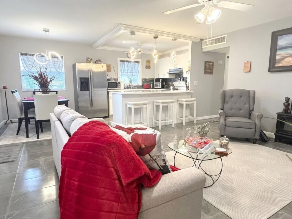 233 Seville J Boulevard, Delray Beach, FL 33484 Photo
