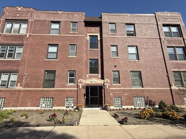 2106 W WILSON Avenue , Unit 1, Chicago, IL 60625