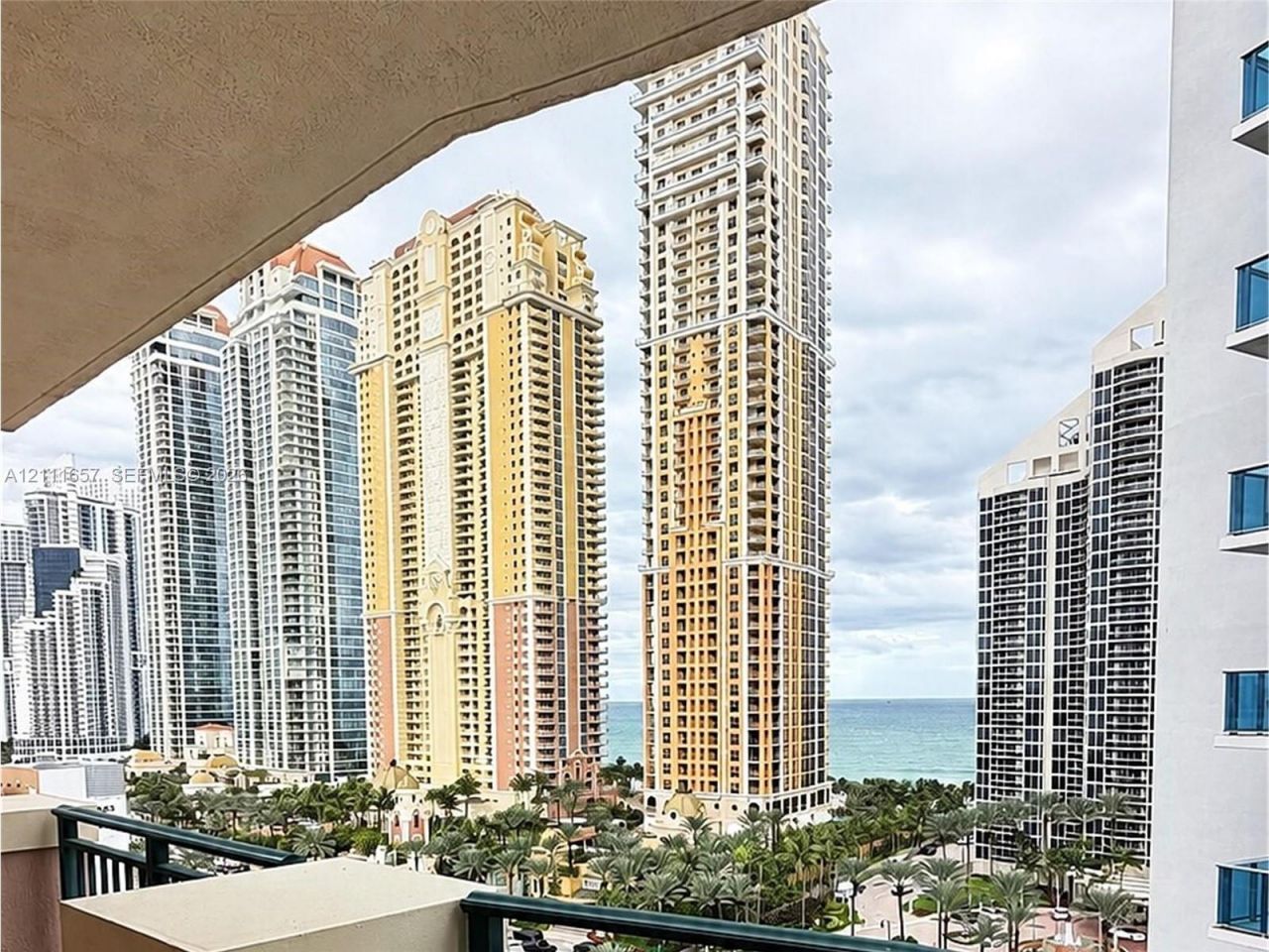 17555 Atlantic Blvd, Unit PH5, Sunny Isles Beach, FL 33160 Photo