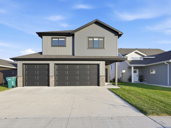 7042 67th Street S, Horace, ND 58047