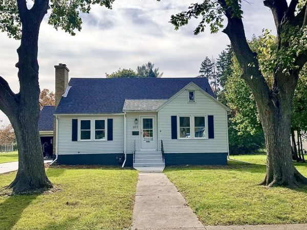 693 Enterprise Street, Elgin, IL 60120