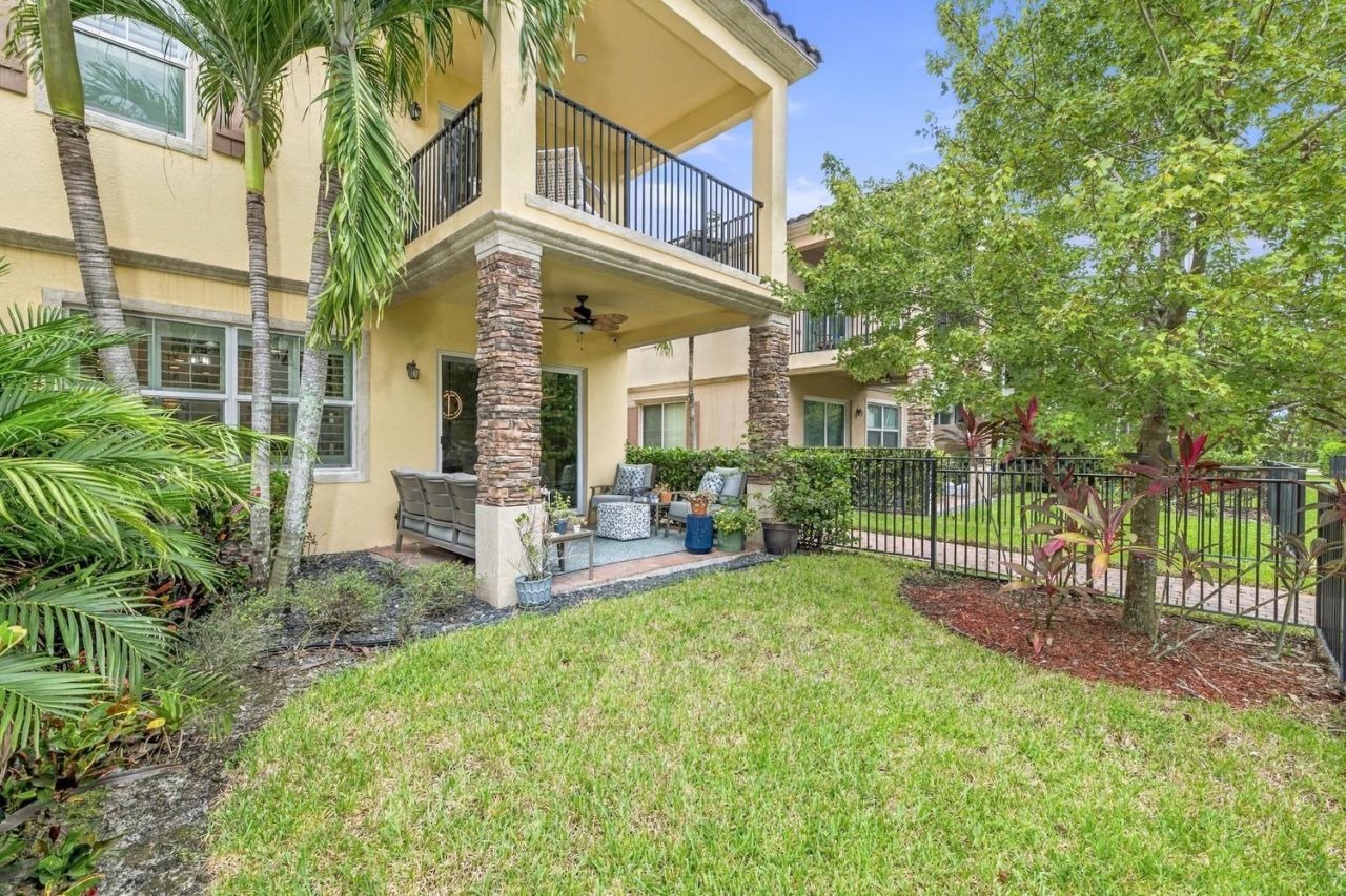 15844 Binks Pointe Terrace, Wellington, FL 33414 Photo