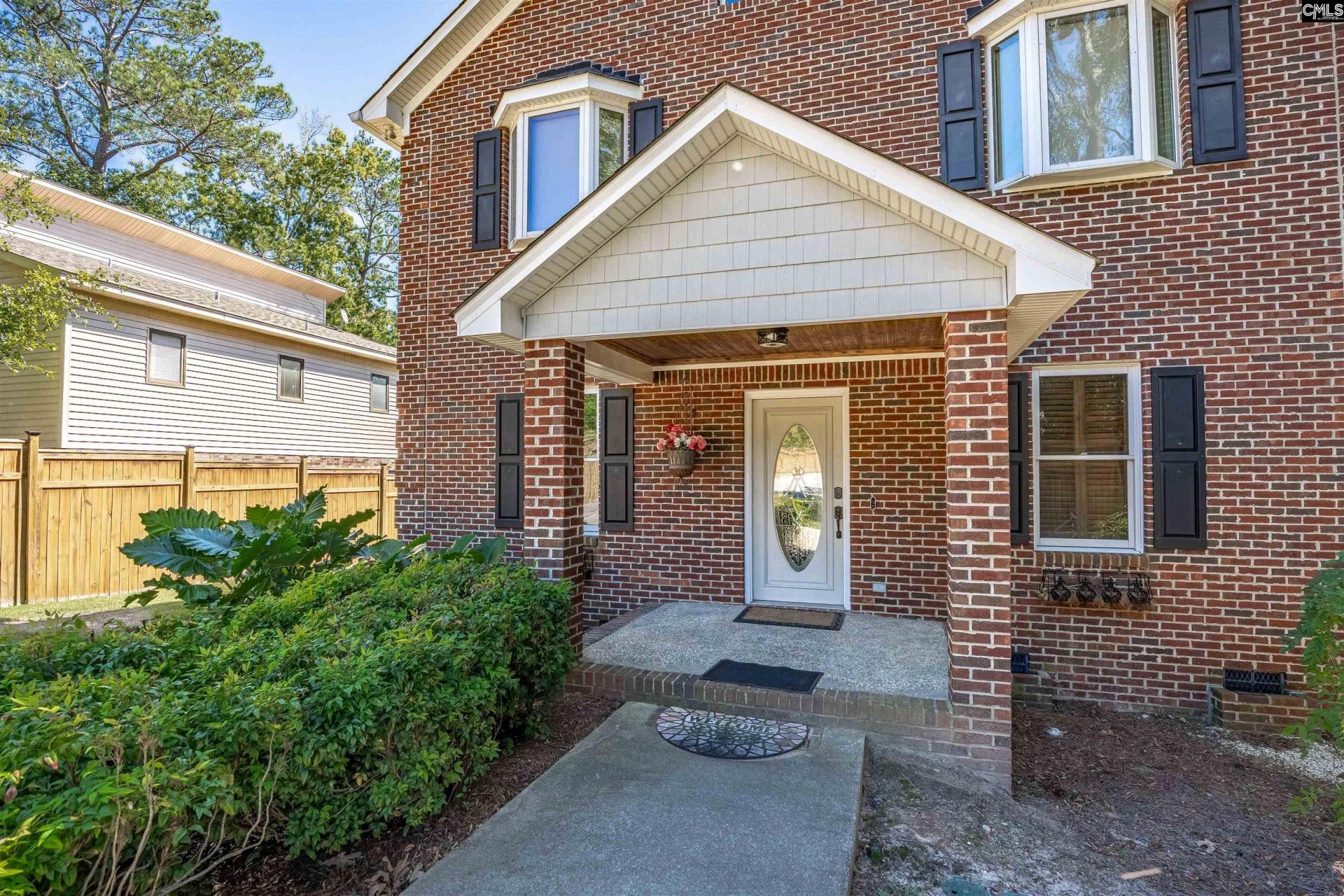 1111 Nature Lane  Photo 4