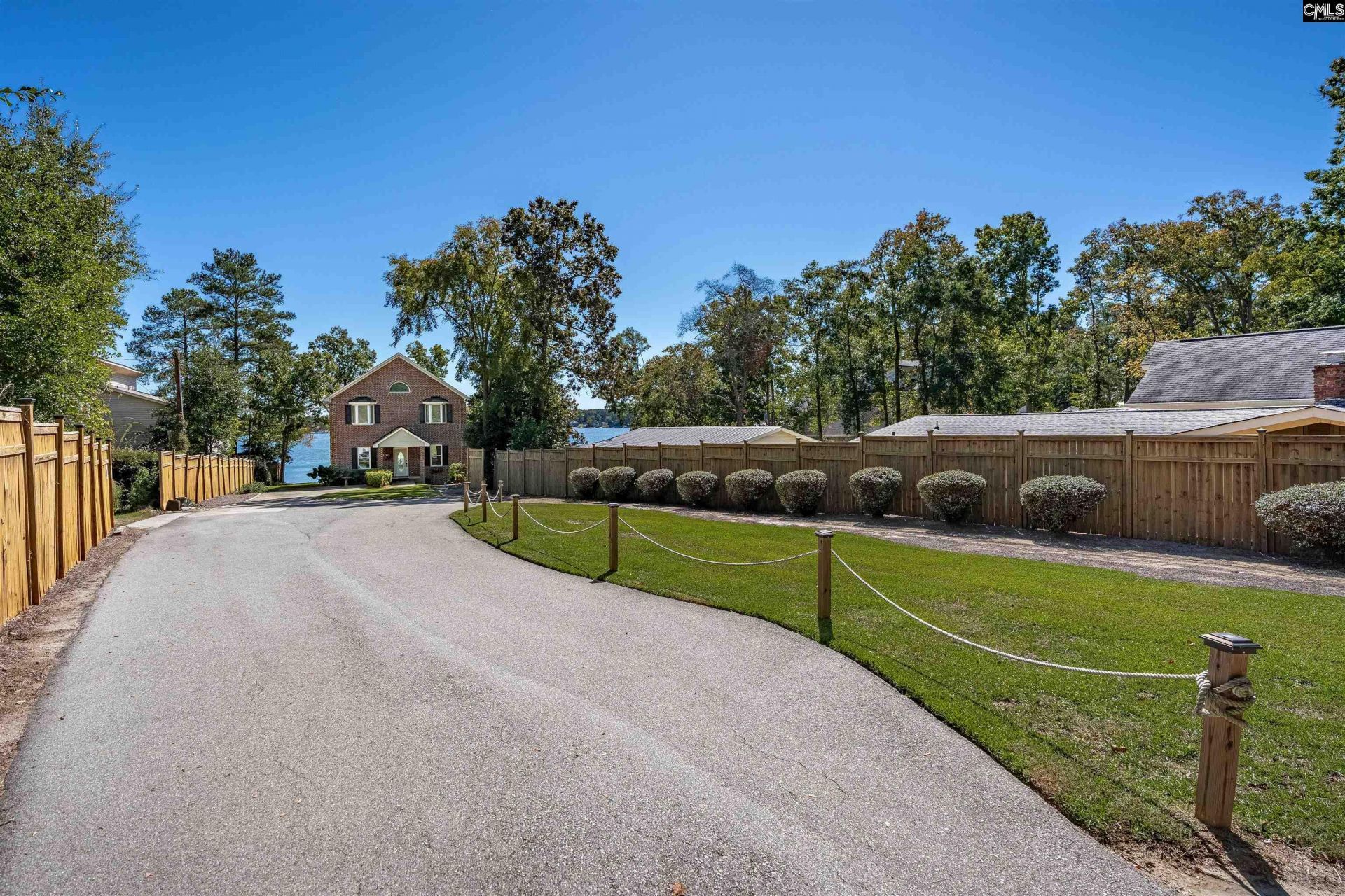 1111 Nature Lane  Photo 5