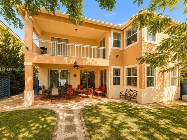16062 SW 43rd Ter , Miami, FL 33185