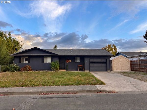 121 COPPER WAY, Riddle, OR 97469