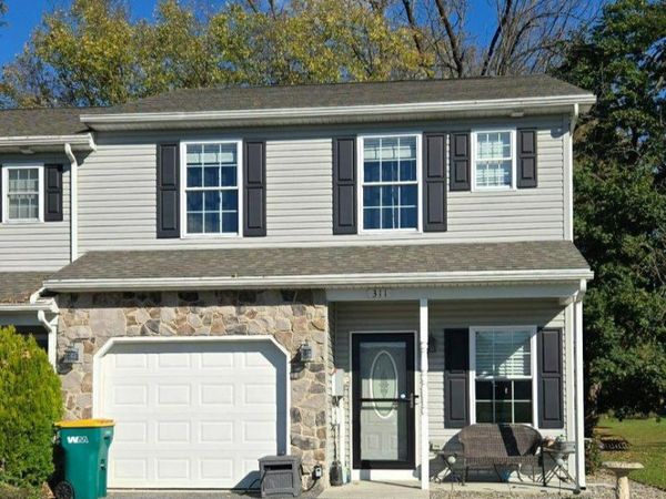 311 PELHAM COURT , CARLISLE, PA 17013