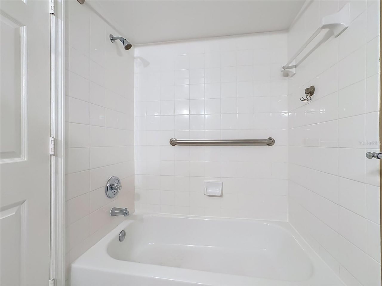 8880 Colonnades Court W, Unit 413, Bonita Springs, FL 34135 Photo