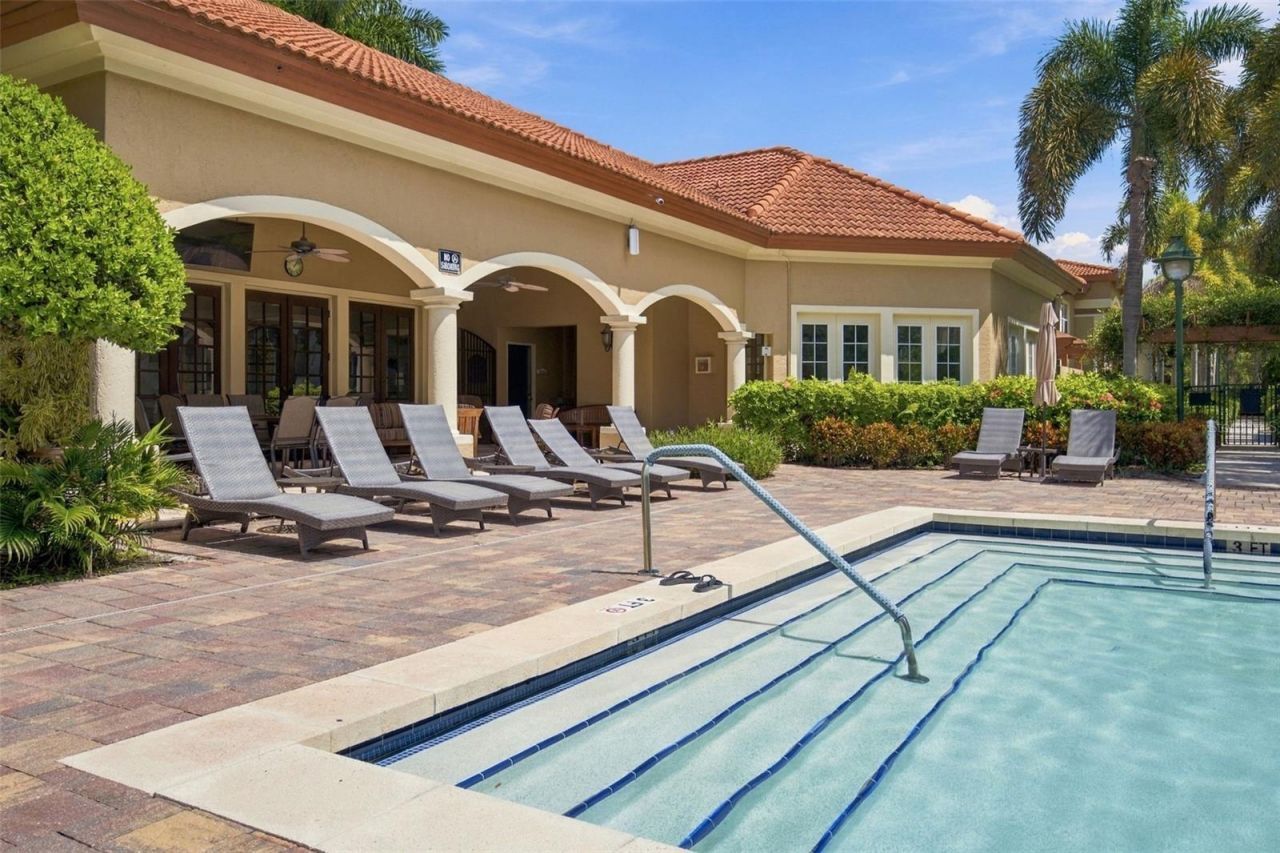 8880 Colonnades Court W, Unit 413, Bonita Springs, FL 34135 Photo