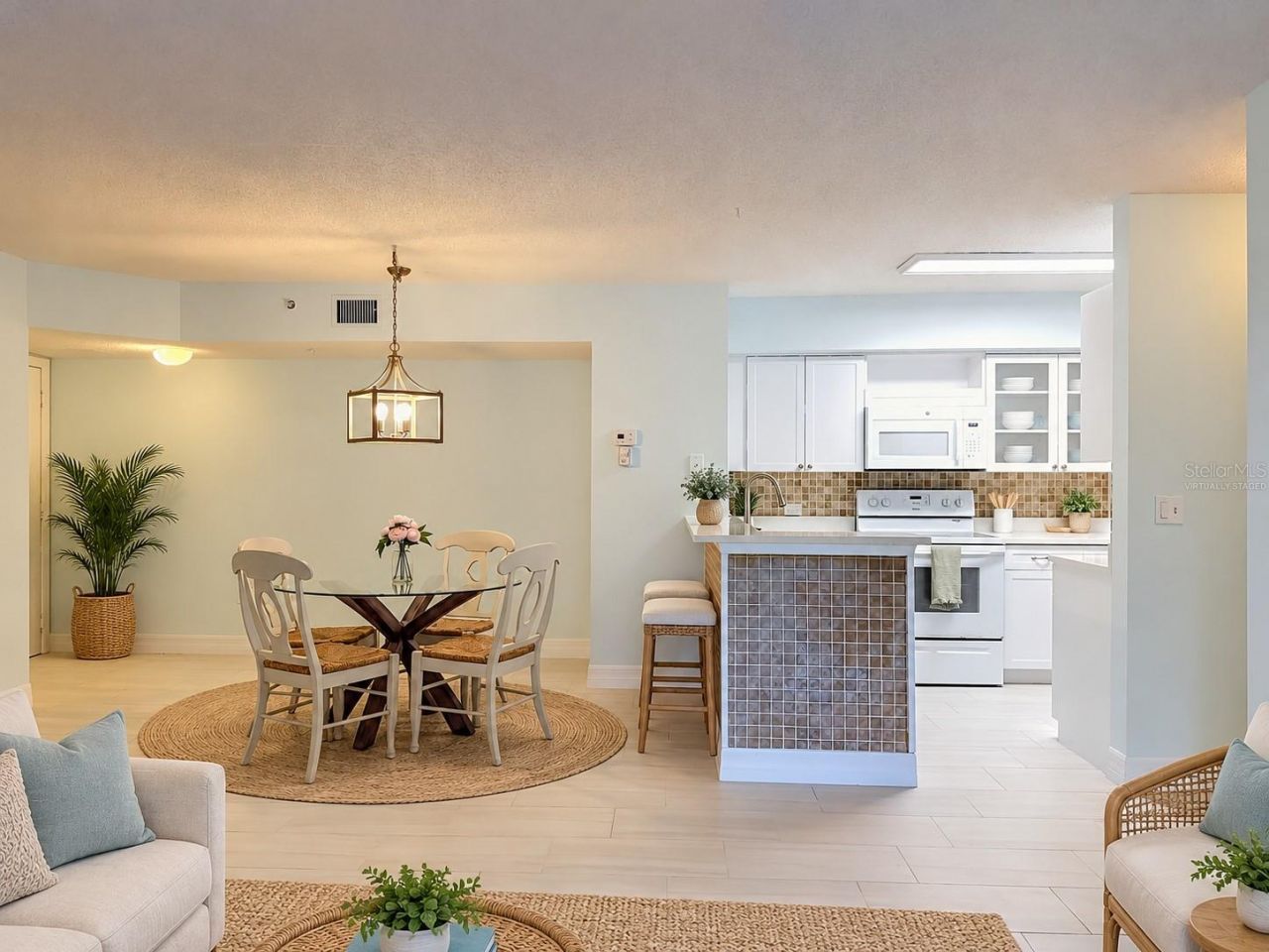 8880 Colonnades Court W, Unit 413, Bonita Springs, FL 34135 Photo