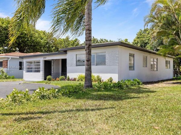 2517 Polk St , Hollywood, FL 33020