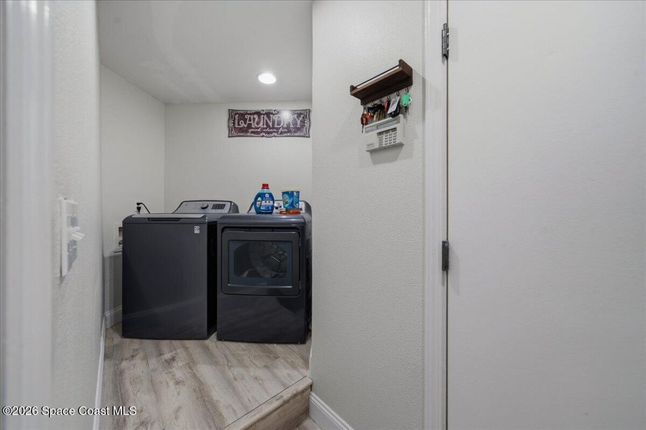 1237 Lakeview Drive , Rockledge, FL 32955 Photo