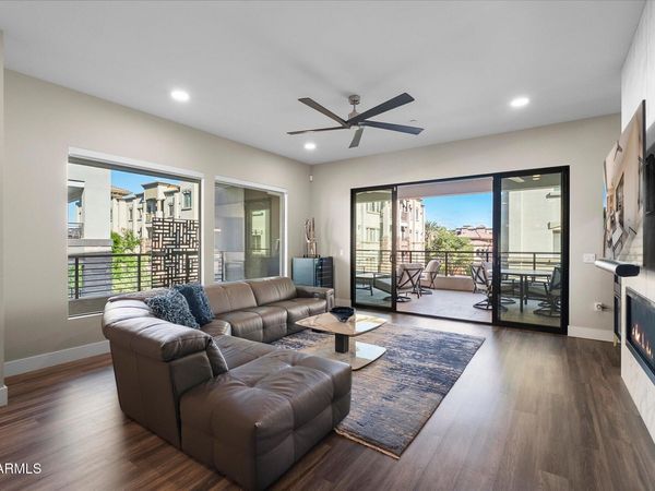 5250 E DEER VALLEY Drive, Unit 353, Phoenix, AZ 85054