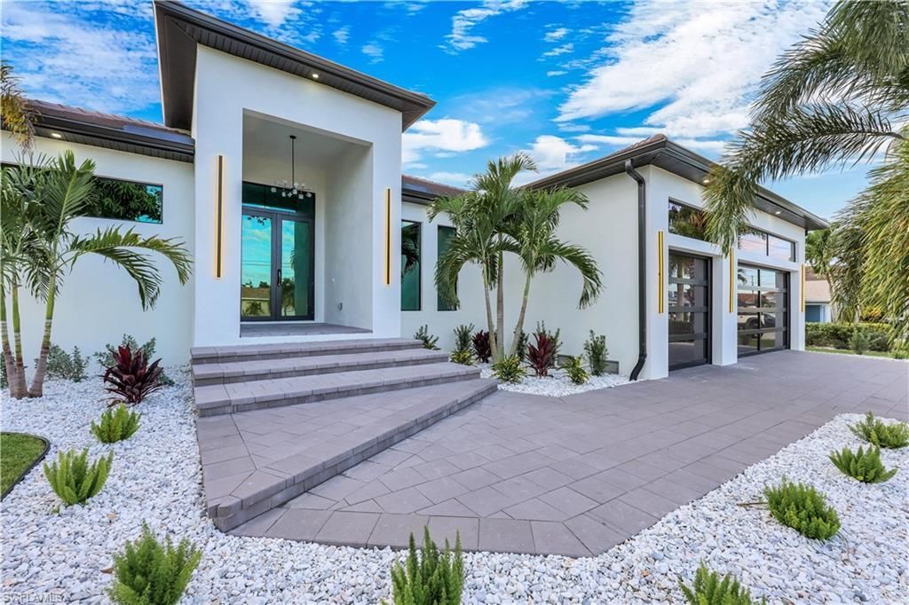 5230 Tamiami Ct, Cape Coral, FL 33904 Photo