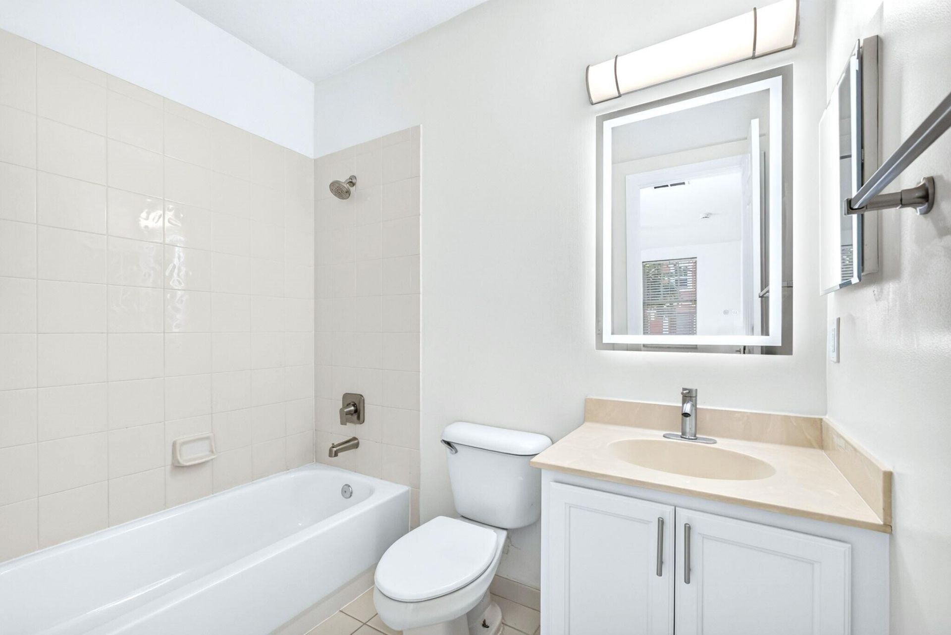840 Marina Del Ray Lane, Unit 1, West Palm Beach, FL 33401 Photo