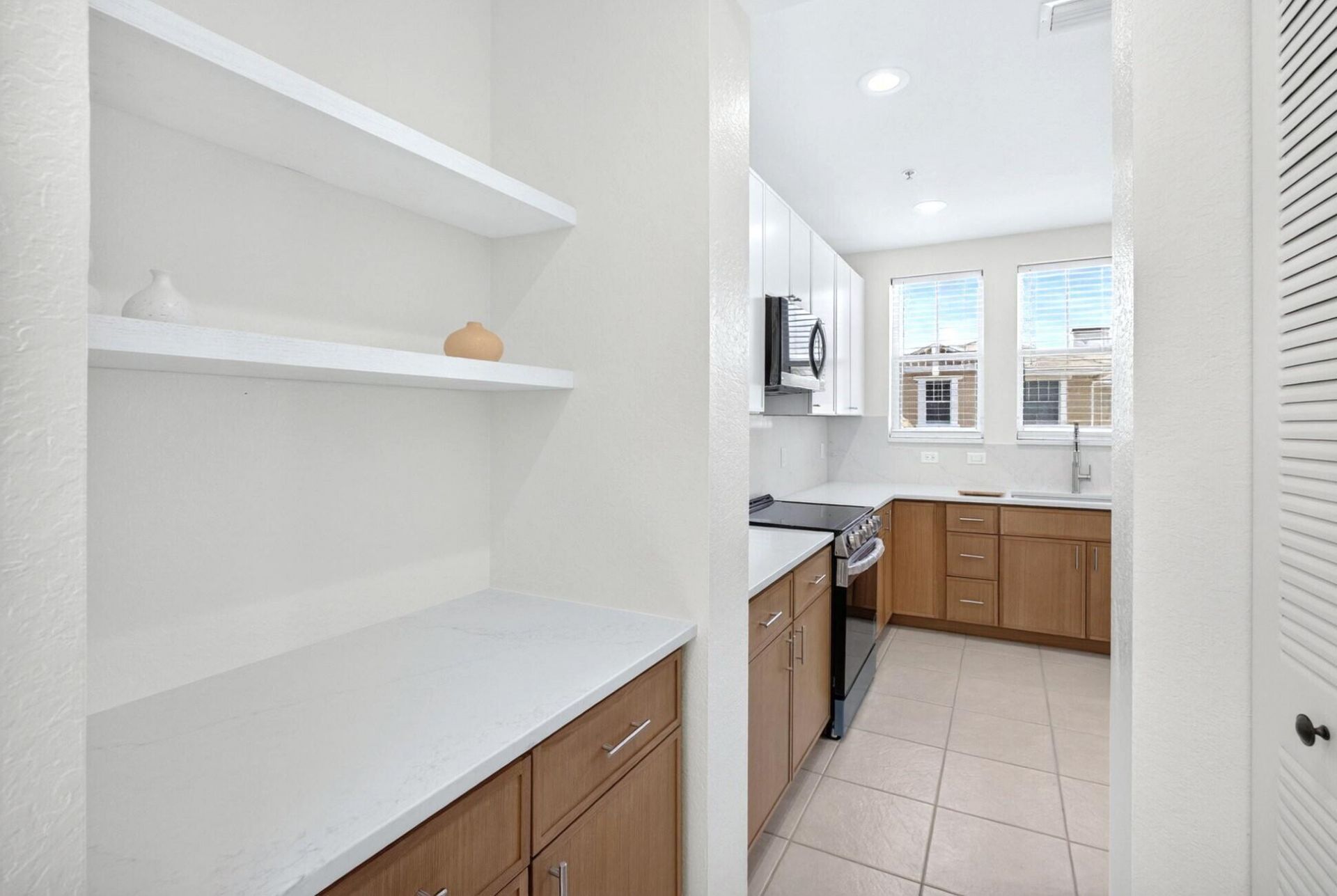 840 Marina Del Ray Lane, Unit 1, West Palm Beach, FL 33401 Photo