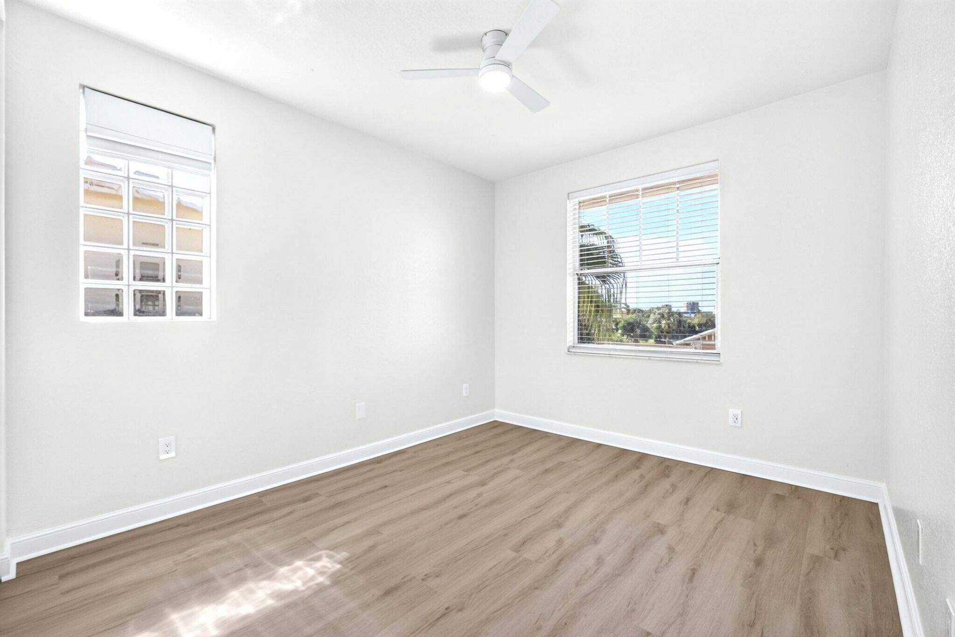 840 Marina Del Ray Lane, Unit 1, West Palm Beach, FL 33401 Photo